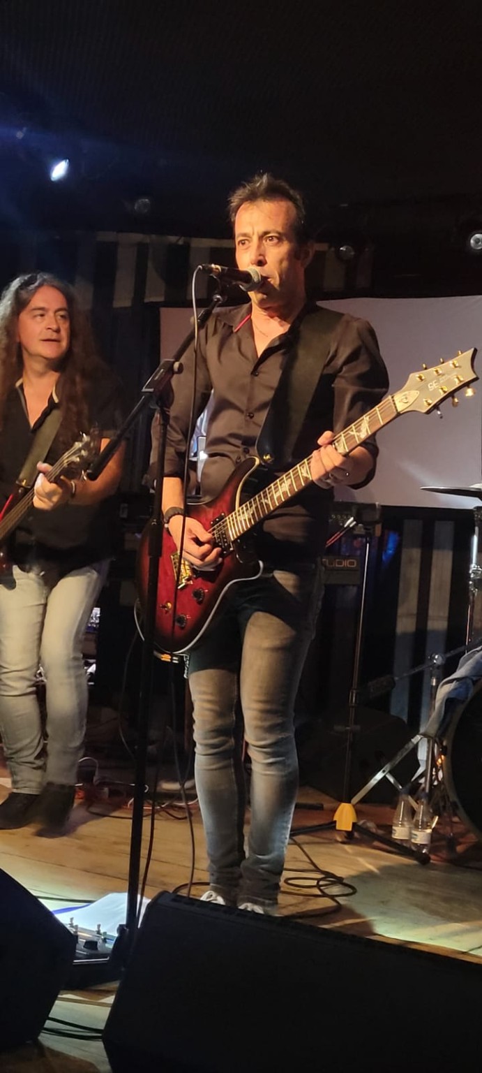 Pedro, voz y guitarra de Stereorize